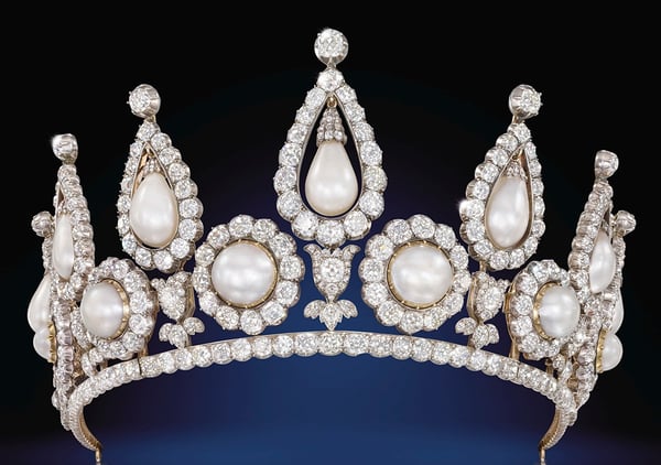 The Rosebery Pearl and Diamond Tiara, London, 1878, gold, silver, diamonds, natural bouton pearls and natural drop-shaped pearls. Qatar Museums Authority. Photo © Christie's